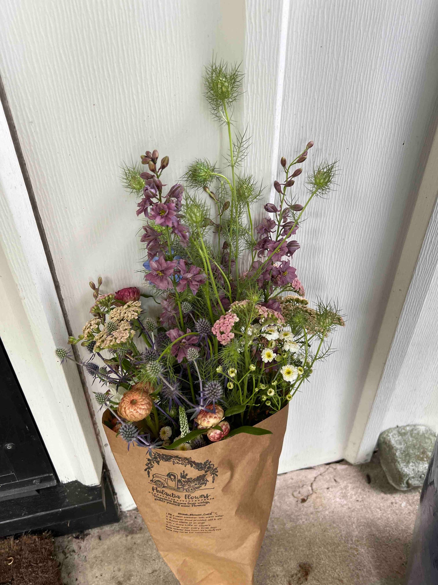 New Hope Flora Cottage Grand Flora Bouquet