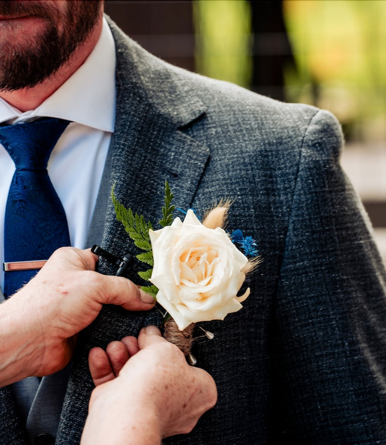 New Hope Flora Cottage wedding groom boutonniere