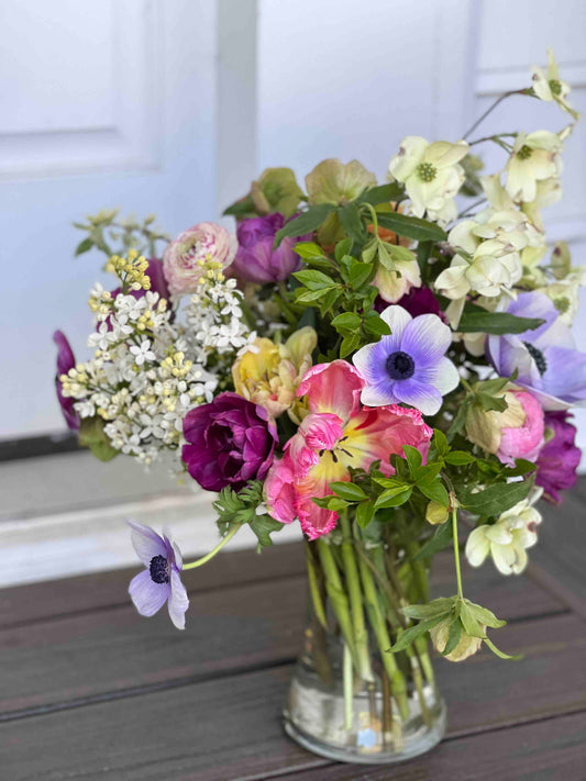 New Hope Flora Cottage Classic Flora Arrangement