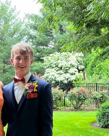 New Hope Flora Cottage Prom Boutonniere